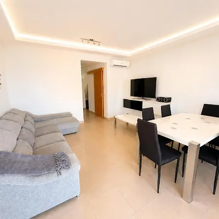 아파트 Penthouse Vista Mar, Gran Tarajal, Bis 6 Pers, Strandnah, Pool, Fitness *